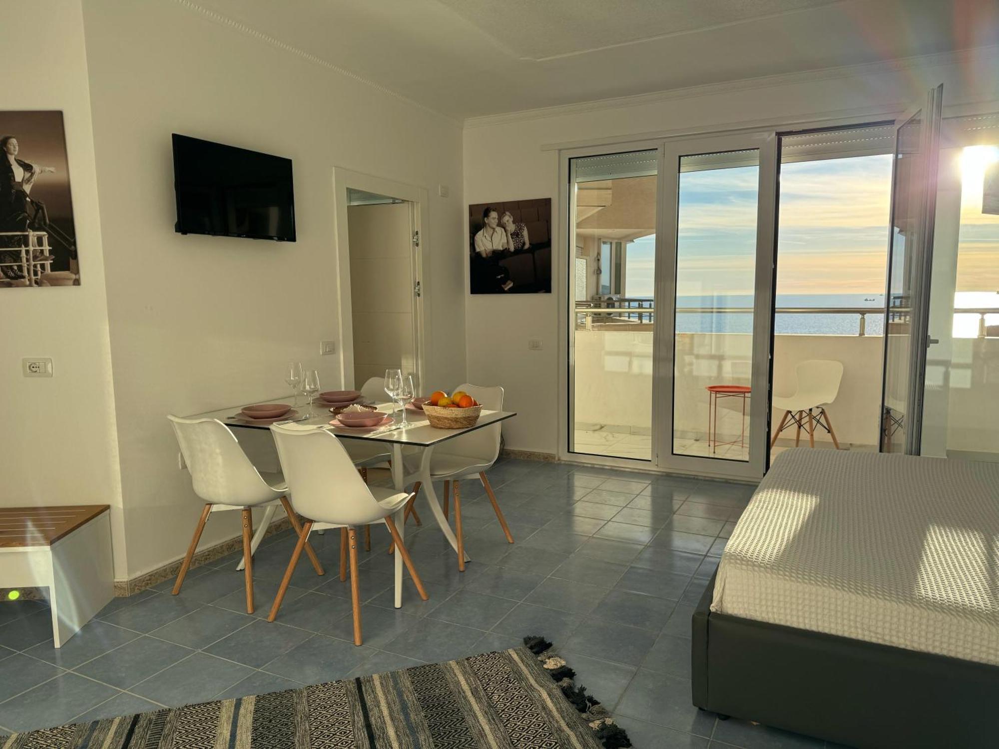 Beach Front Marilyn Durrës Exterior foto